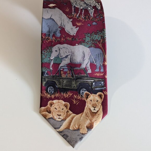 Vintage Land Rover Silk Tie - Made in USA - Picture 6 of 8